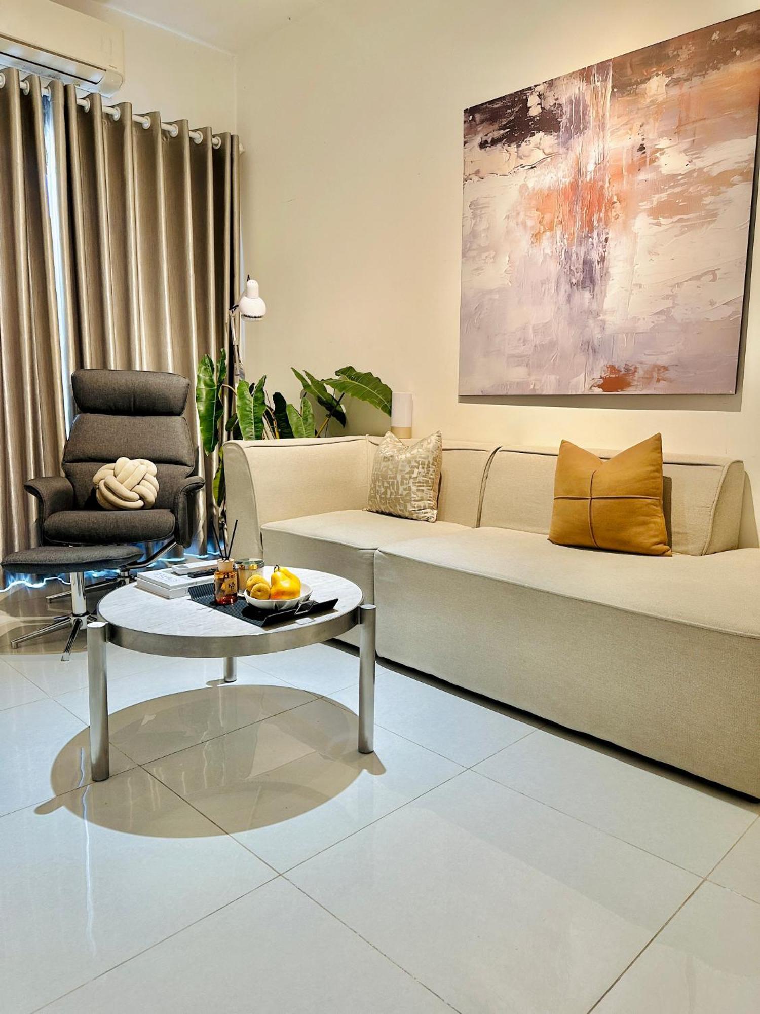 Fuzzi - Downtown Modern 1br Near Buivien Walking Street Soho * TP. Hồ Chí Minh